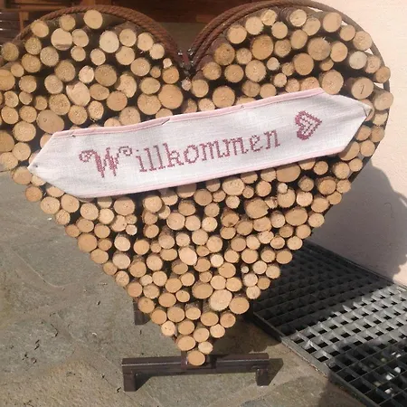 Apartment Urlaub-am-bio-bauernhof-achrainer-moosen-alpenrose *