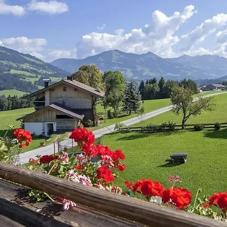 Urlaub-am-bio-bauernhof-achrainer-moosen-alpenrose * Hopfgarten im Brixental