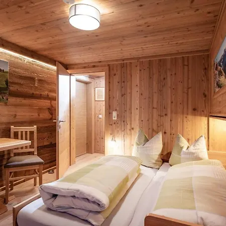 Urlaub-am-bio-bauernhof-achrainer-moosen-alpenrose アパート *