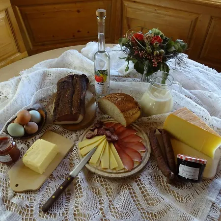 Urlaub-am-bio-bauernhof-achrainer-moosen-alpenrose アパート *